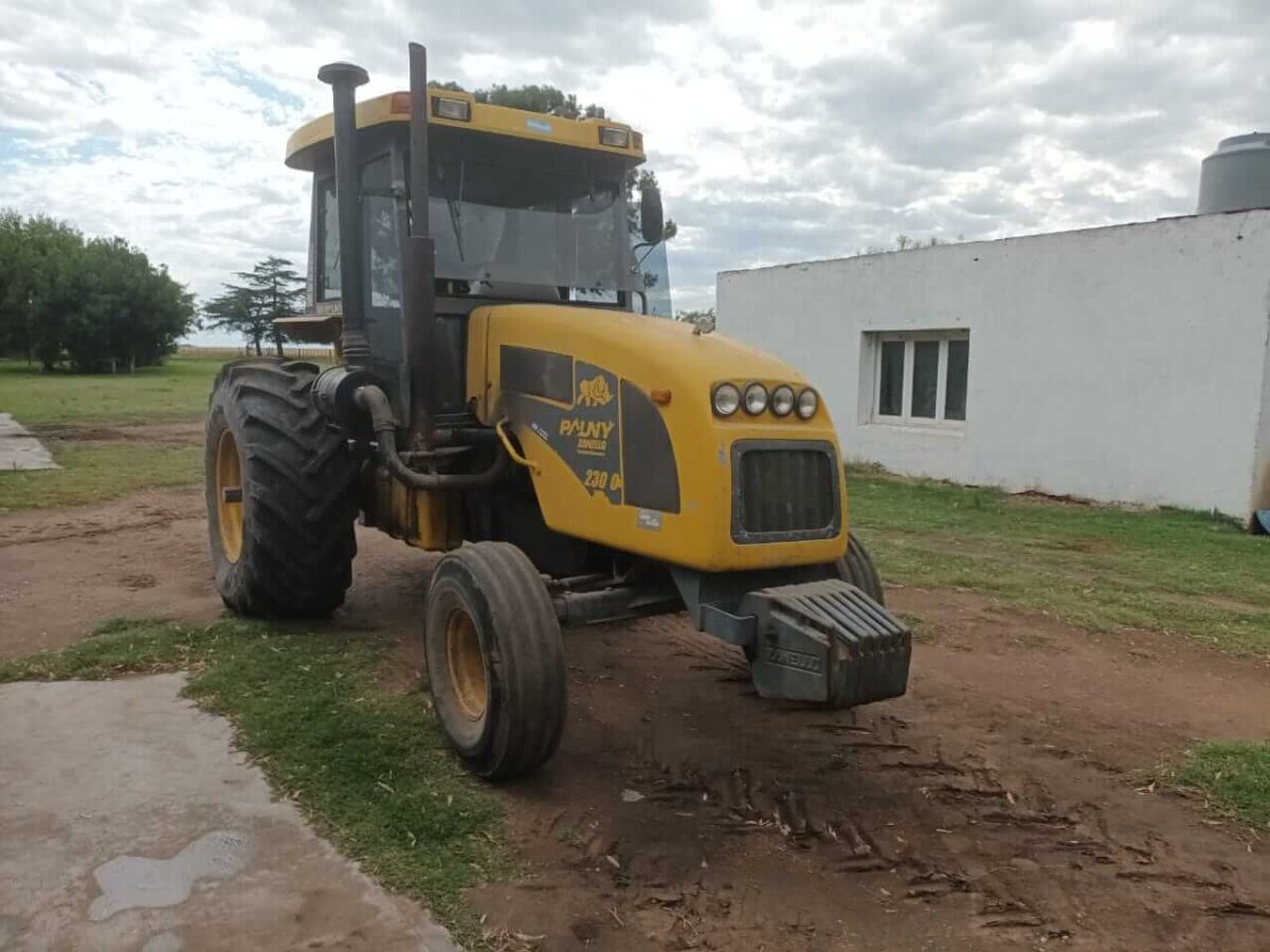 Tractor Pauny 230 C, Exdonvictoriano