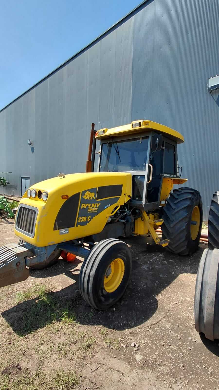 Tractor Pauny 230 C, Exdonvictoriano