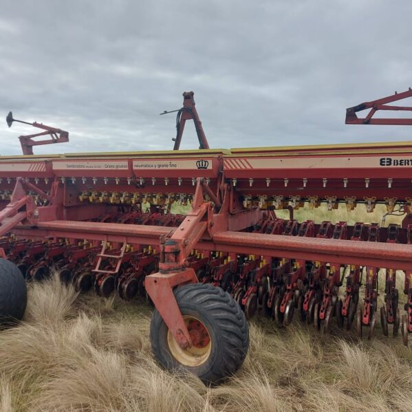 Sembradora Bertini 32000 ex fernandez