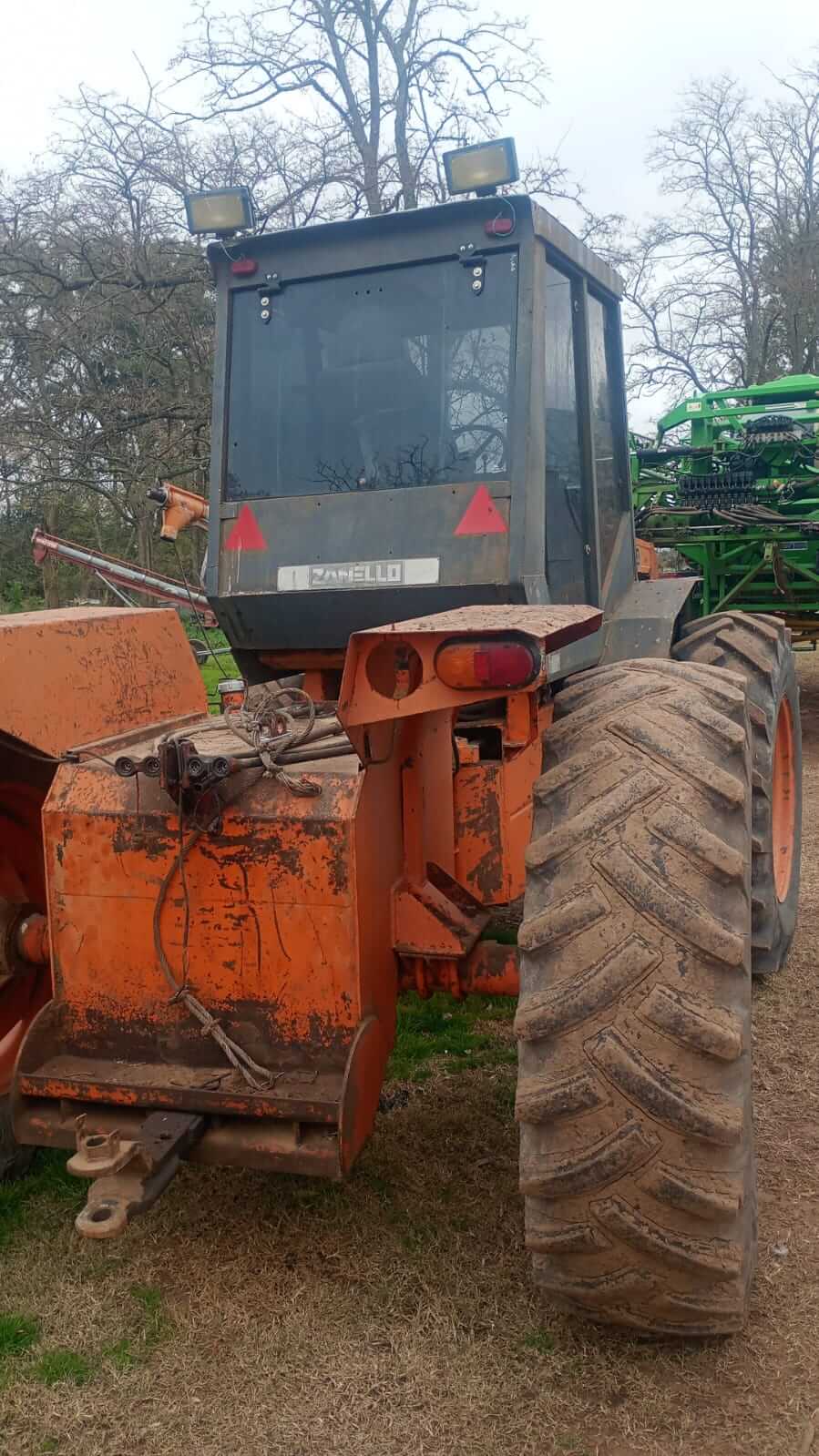 Zanello 4200 con motor Deutz 160HP. - Image 9