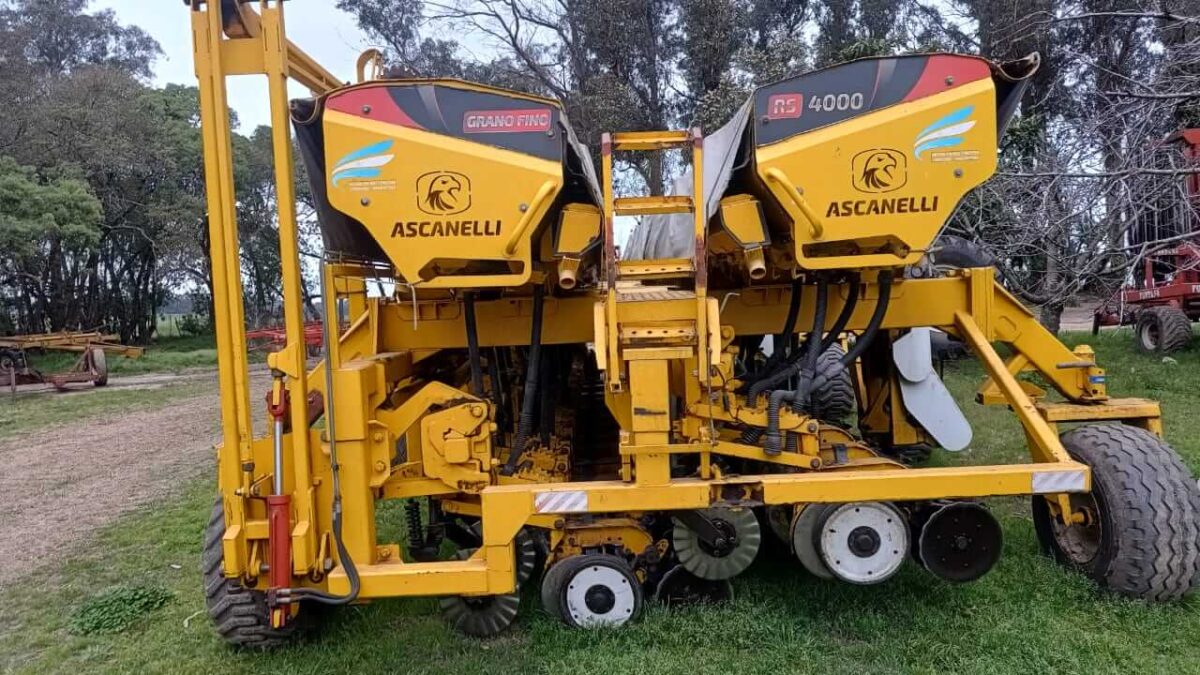 Sembradora de granos finos Ascanelli Magnum RS4000 de 45 a 21
