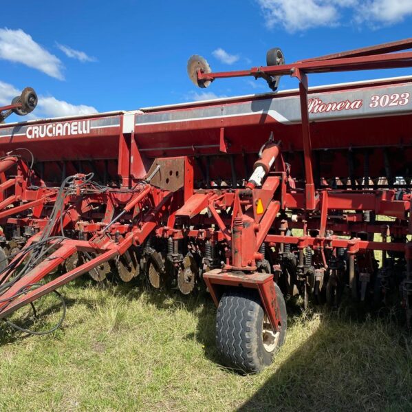 Sembradora Crucianelli 30 a 23 cm con Kit Gruesa y Fertilización