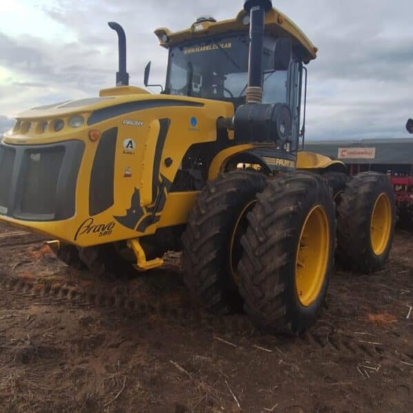 Tractor Pauny 580 Bravo con Vigía - 6,800 Hs - Dual 18.4x38