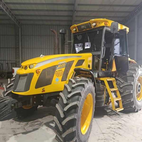 Tractor Pauny 290 seminuevo – 5663 horas reales - Excelente estado